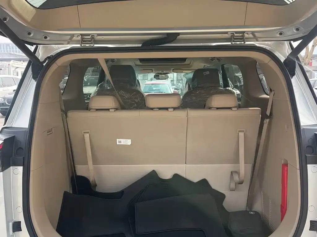 Buick GL8 Hybrid — фото 2