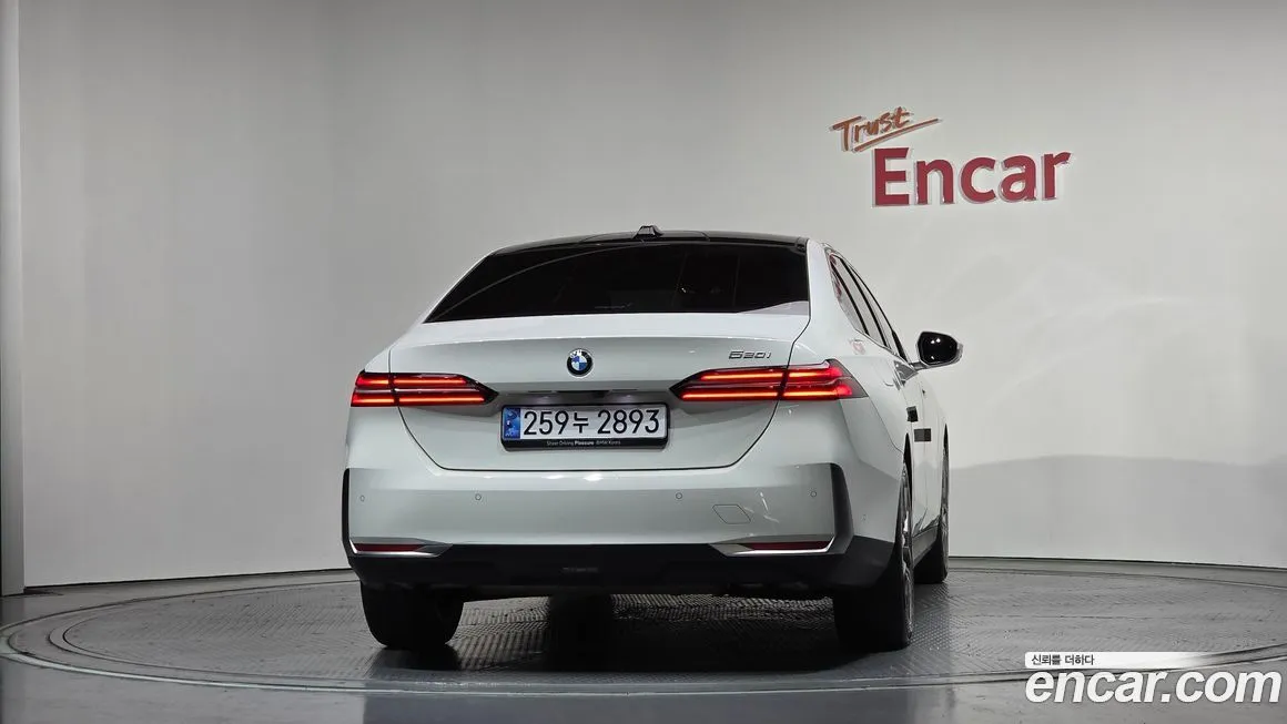 BMW 5-Series 2024 из KR, фото 6