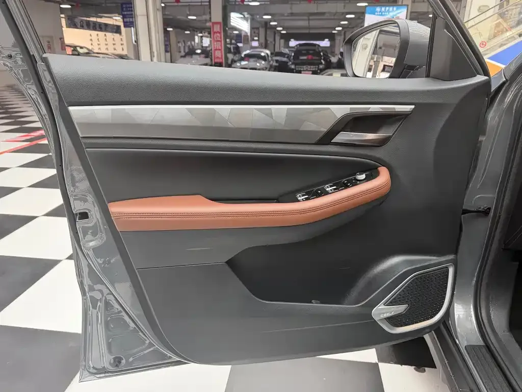 Geely Vision X6 — фото 10