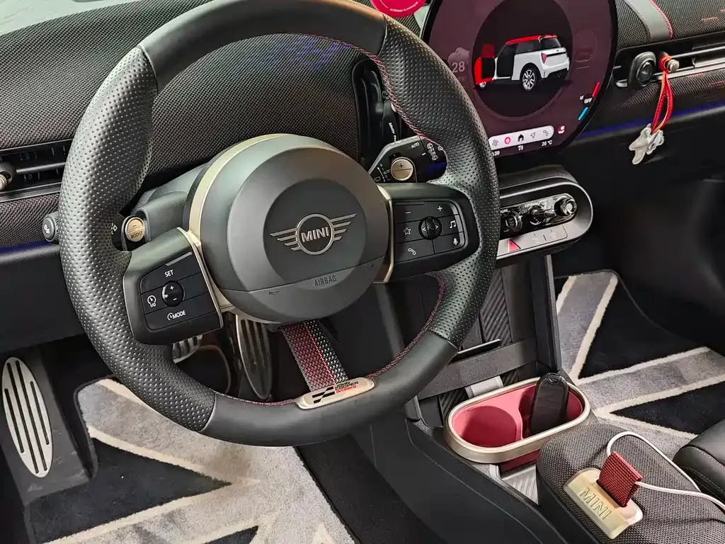 MINI JCW (John Cooper Works) — фото 10