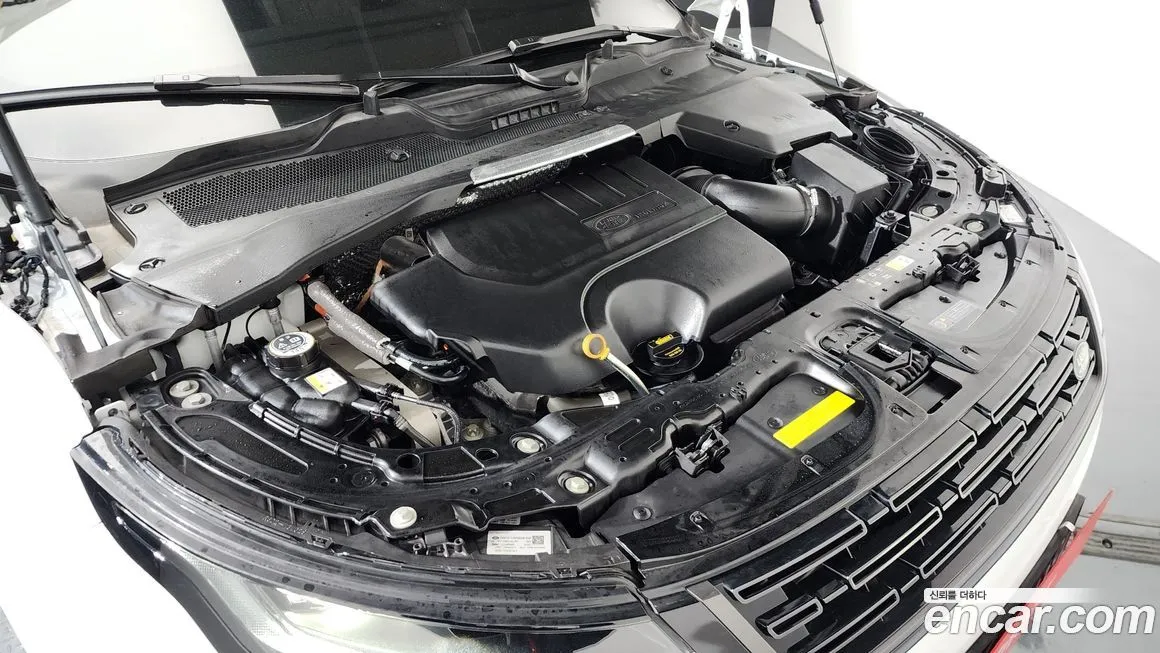 Land Rover Range Rover Evoque — фото 10
