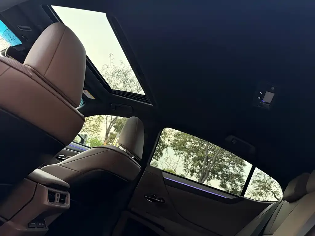 Lexus ES 2025 из CN, фото 5
