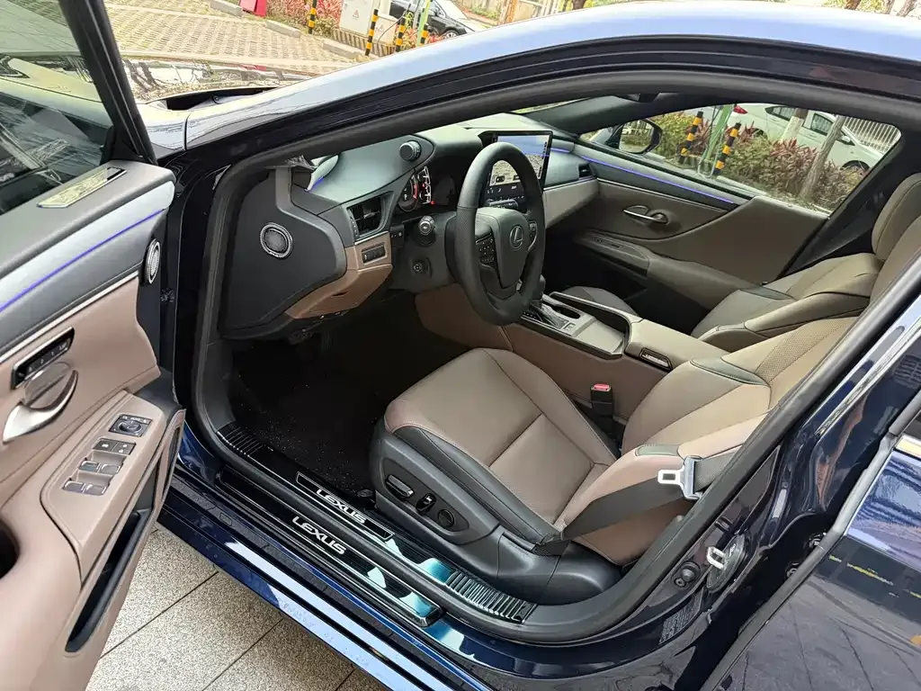 Lexus ES 2025 из CN, фото 8