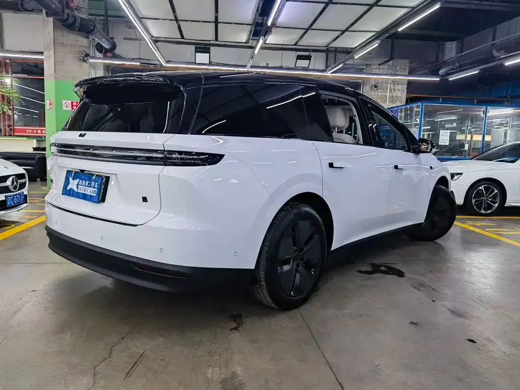 Li Auto i8 2025 из CN, фото 6