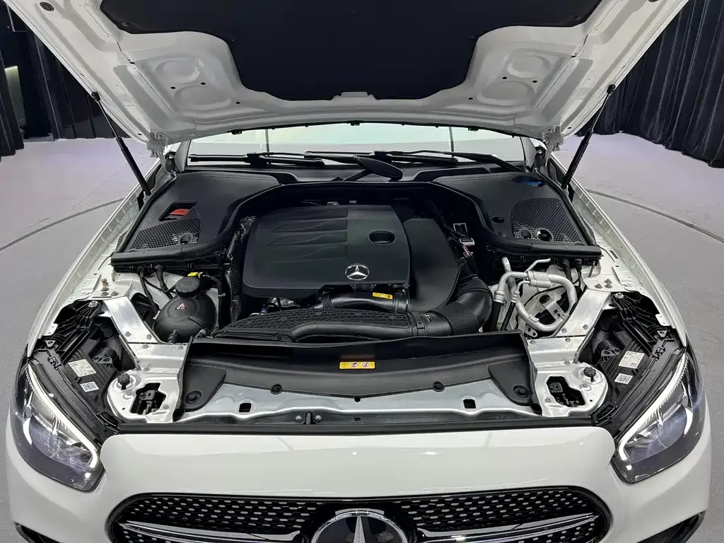 Mercedes-Benz E-Class (Import) — фото 8