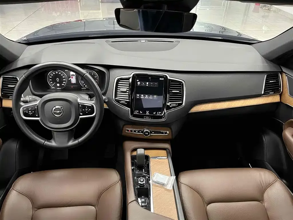 Volvo XC90 — фото 7