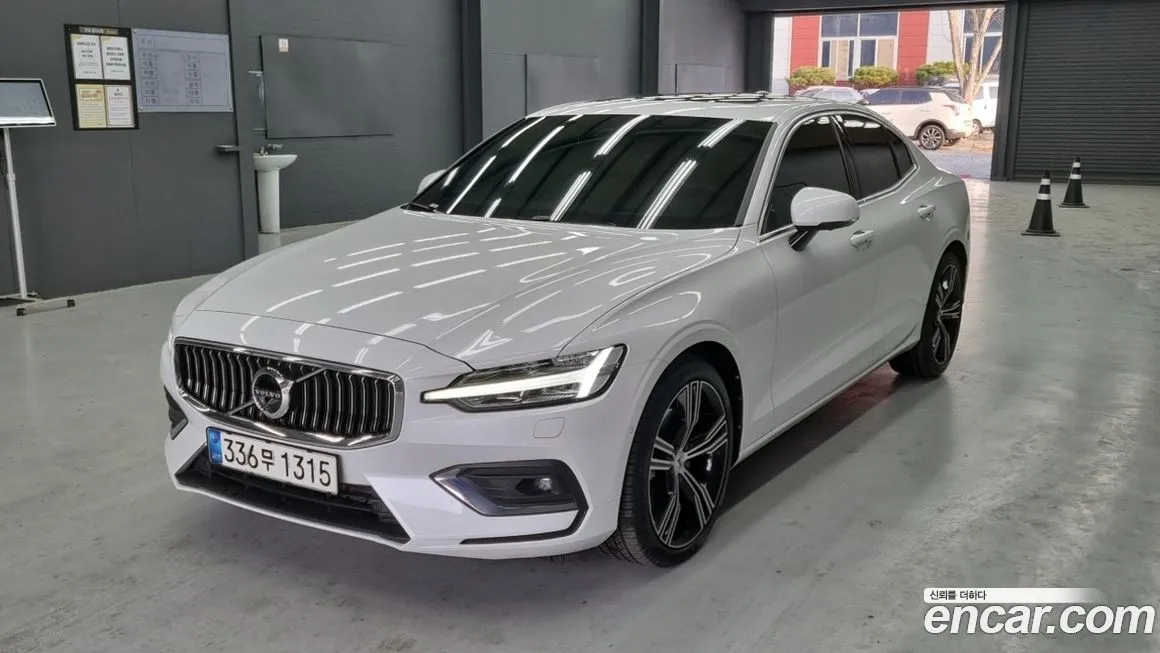 Volvo S60 2021 из KR, фото 1