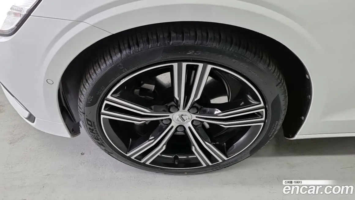 Volvo S60 2021 из KR, фото 8