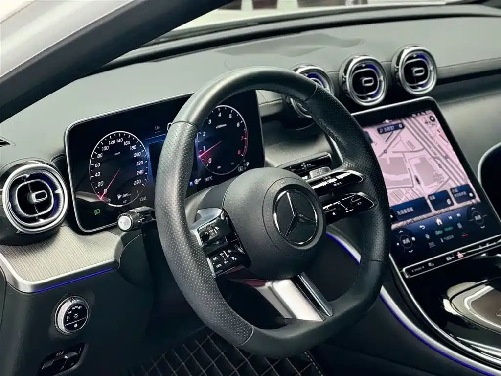 Mercedes-Benz C-Class — фото 10
