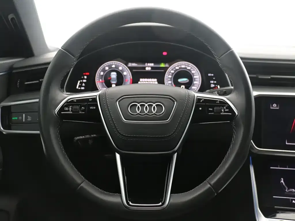 Audi A6L — фото 5