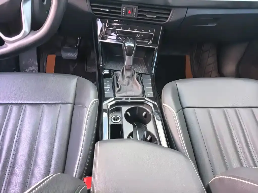 Volkswagen Passat — фото 7
