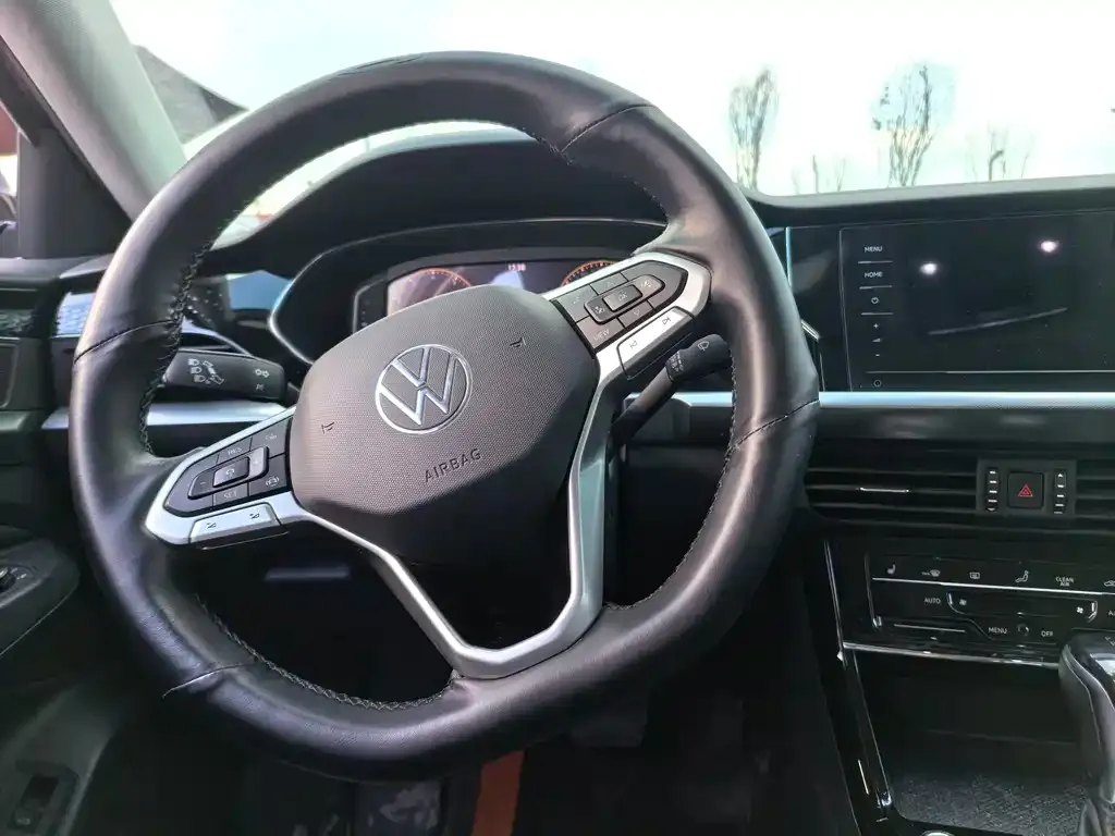 Volkswagen Passat — фото 6