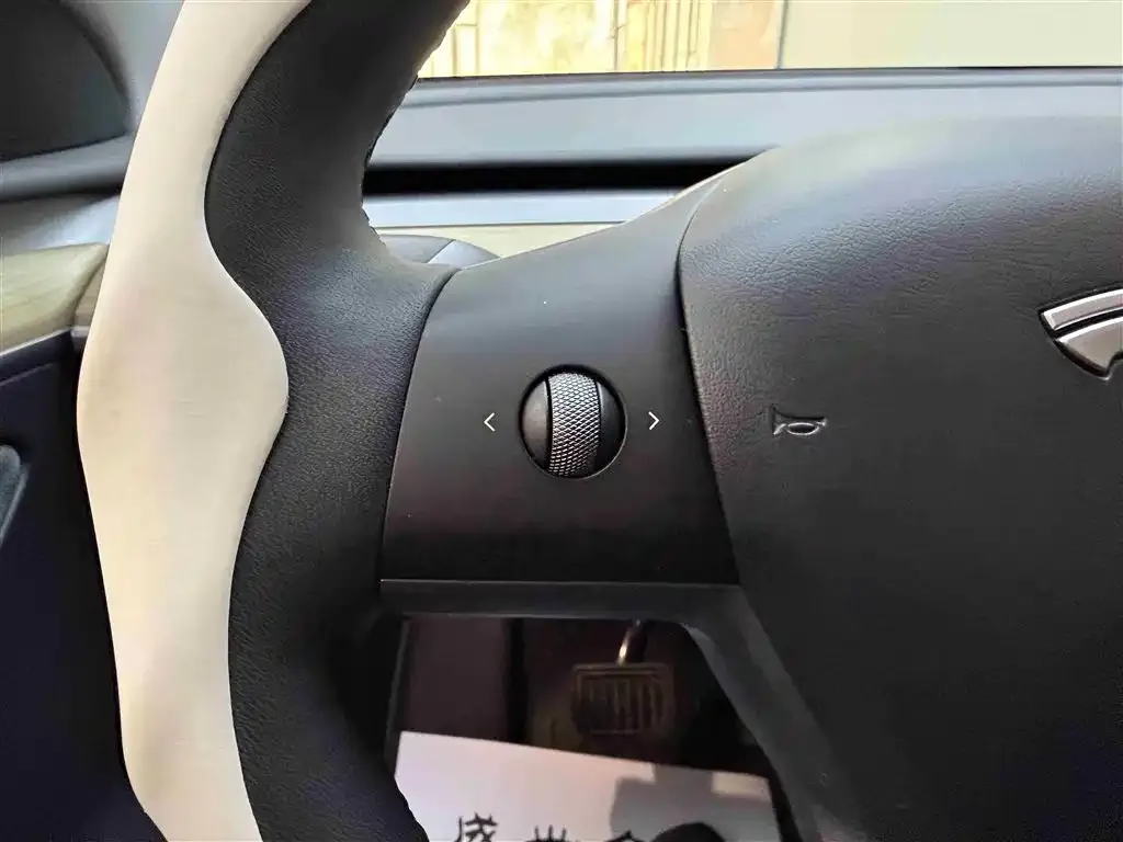 Tesla Model Y 2023 из CN, фото 7
