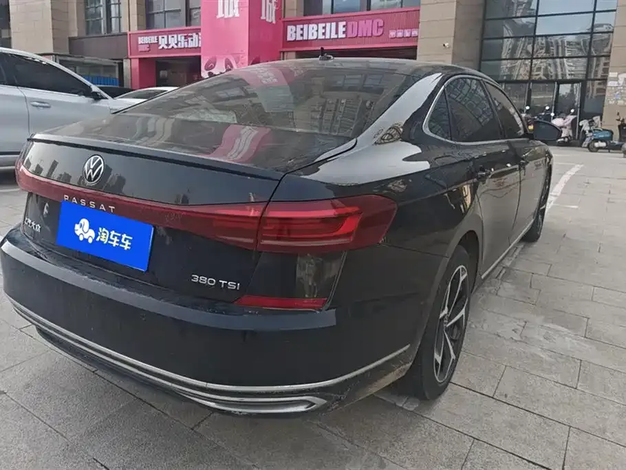 Volkswagen Passat — фото 10