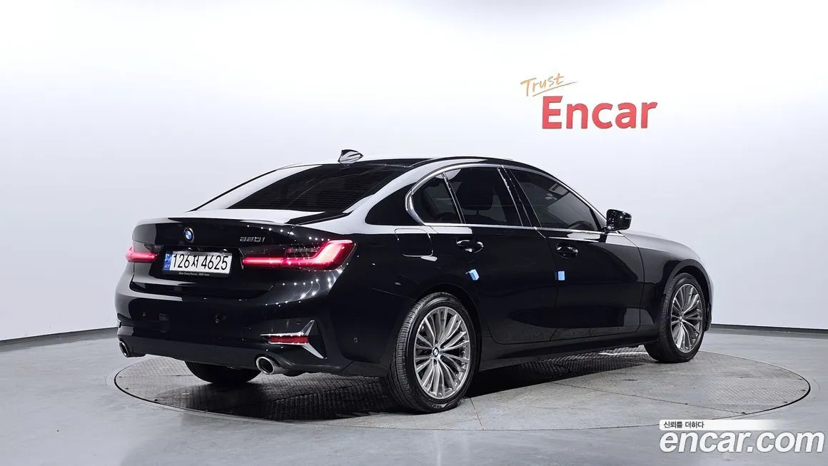 BMW 3-Series 2021 из KR, фото 2