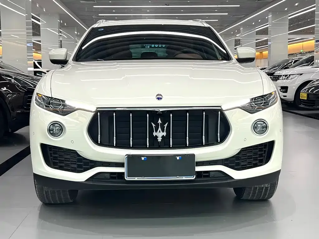 Maserati Levante — фото 6
