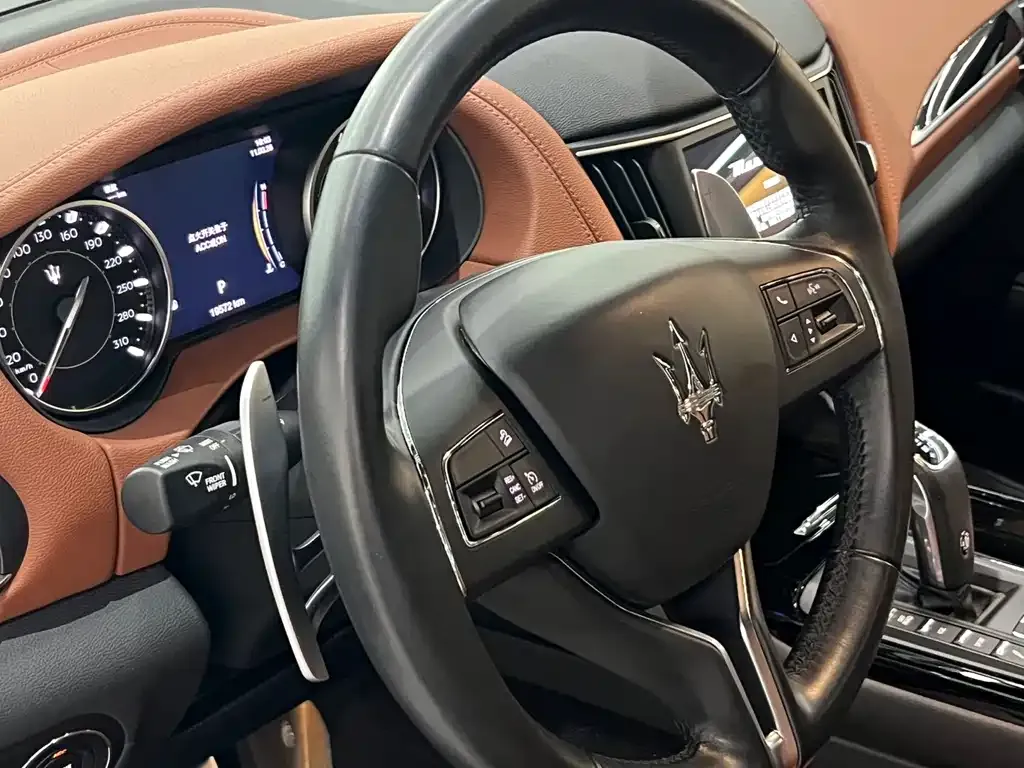 Maserati Levante — фото 5