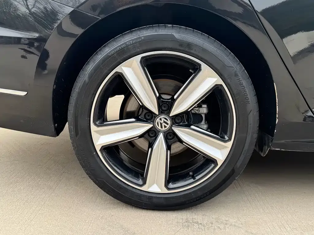 Volkswagen Passat — фото 7