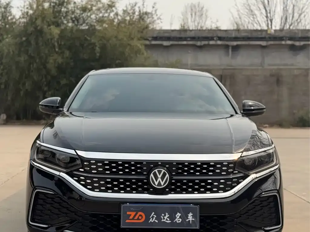 Volkswagen Passat — фото 8