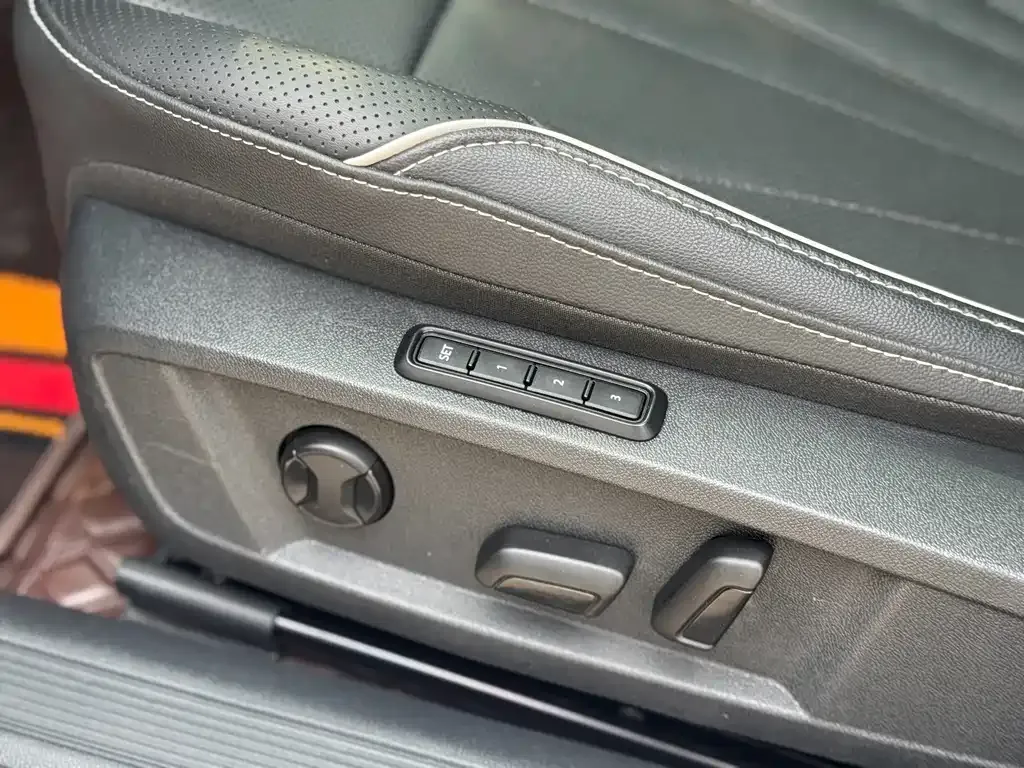 Volkswagen Passat — фото 9