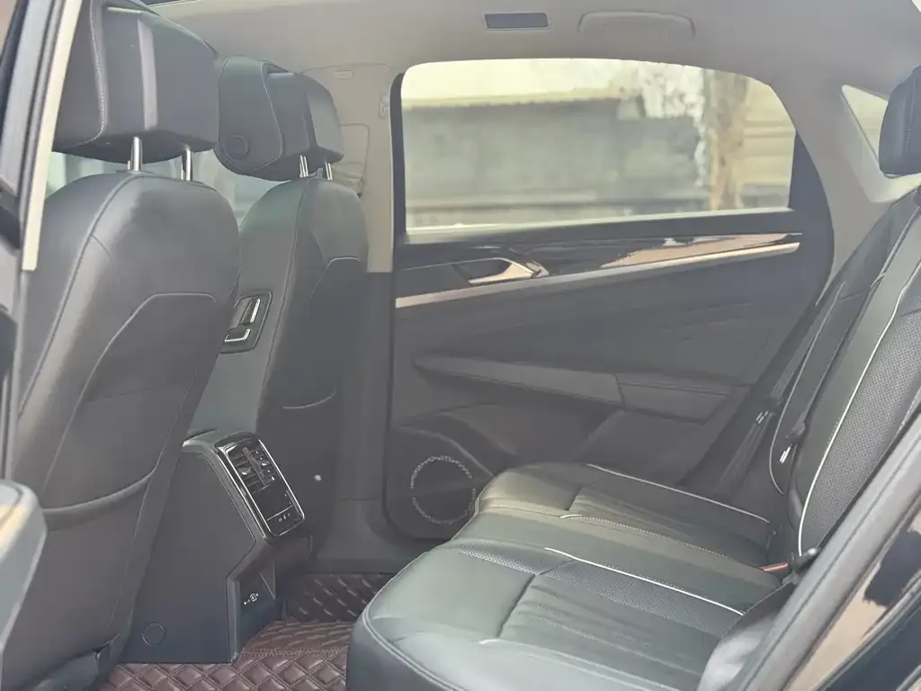 Volkswagen Passat — фото 3