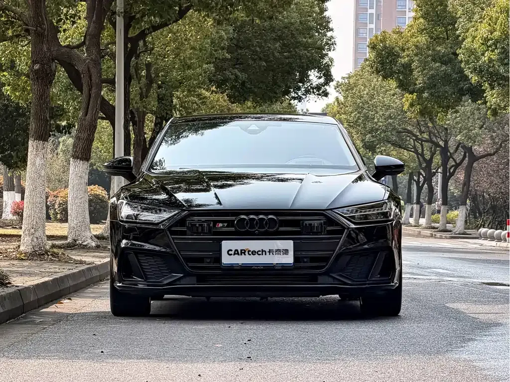 Audi A7 2022 из CN, фото 5