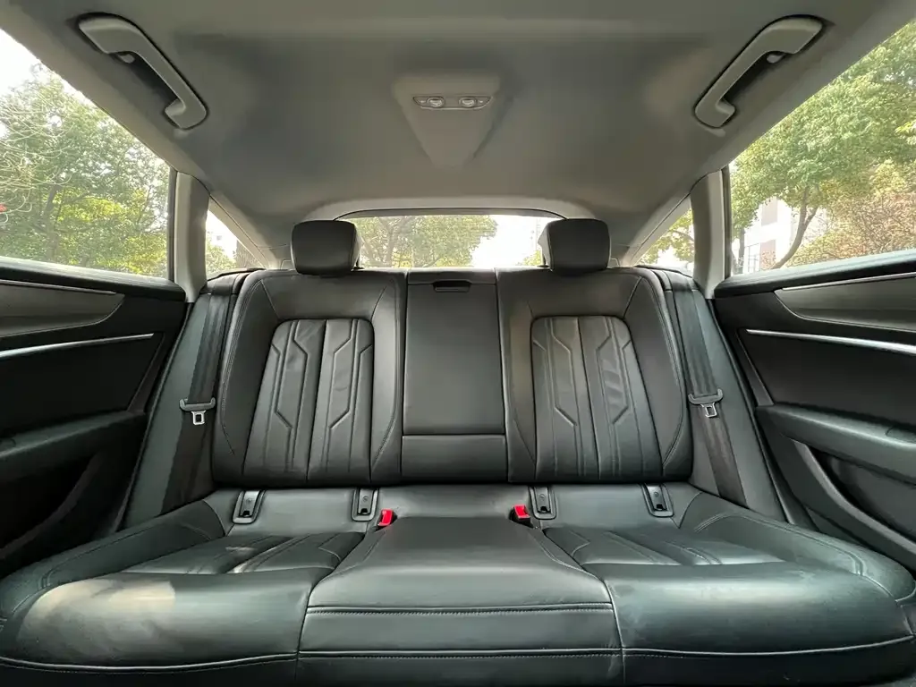 Audi A7 2022 из CN, фото 4
