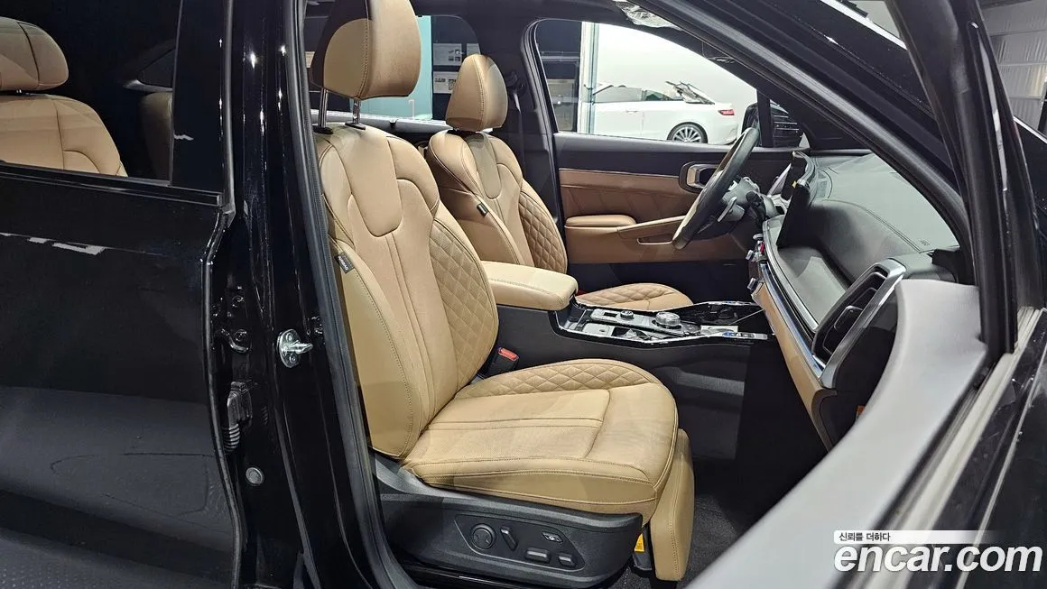 Kia Sorento — фото 8