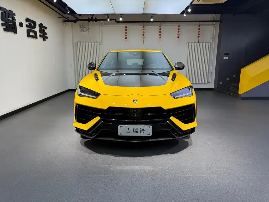 Lamborghini Urus — фото 3