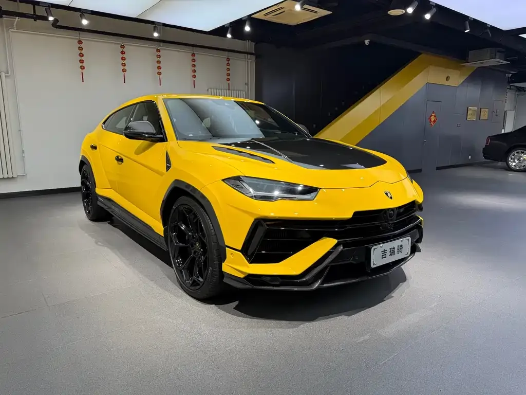 Lamborghini Urus — фото 7