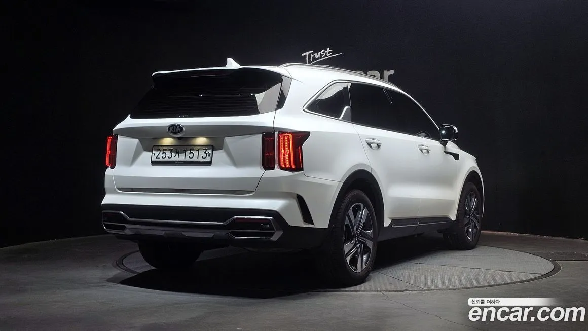 Kia Sorento — фото 6