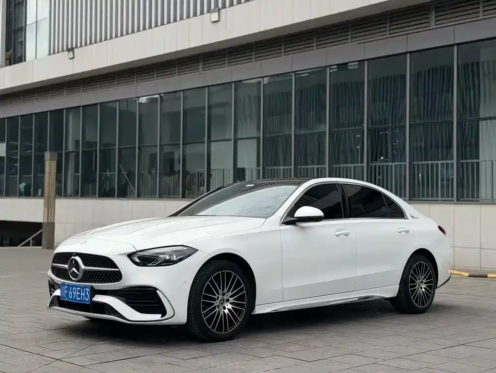 Mercedes-Benz C-Class — фото 1