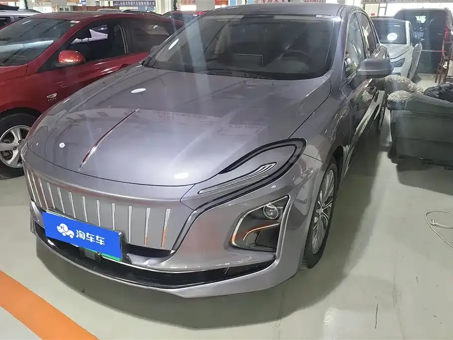 Hongqi E-QM5 — фото 1