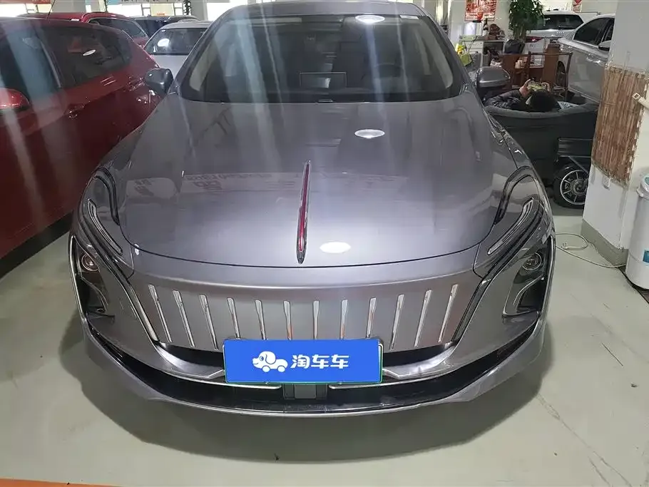Hongqi E-QM5 — фото 10