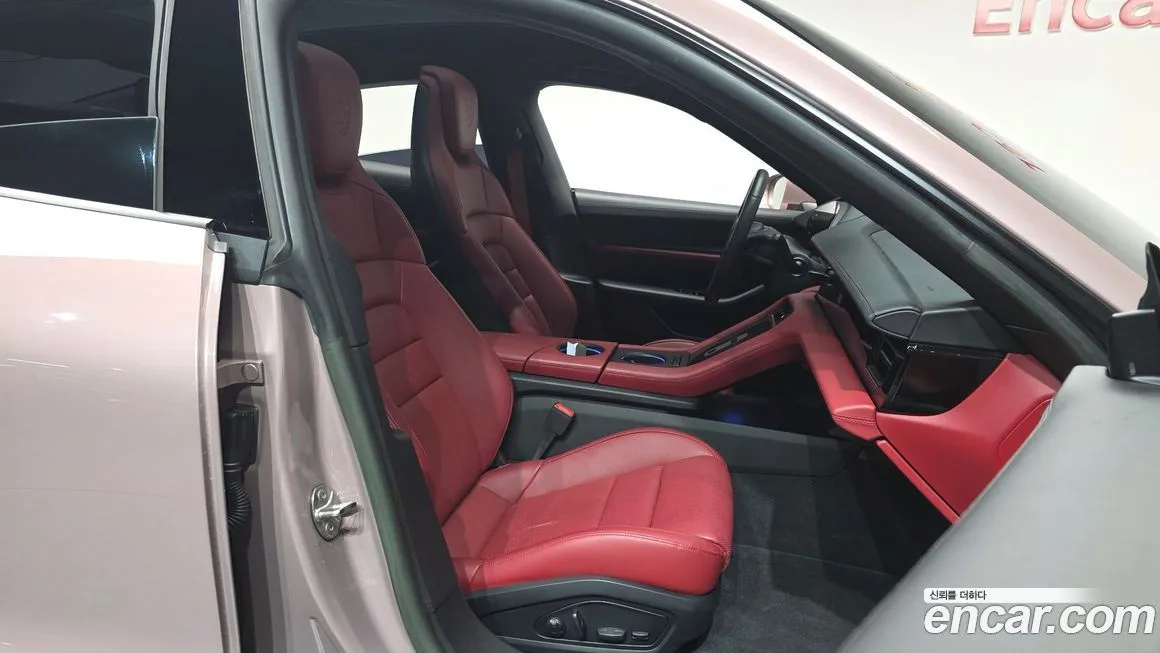 Porsche Taycan 2023 из KR, фото 7