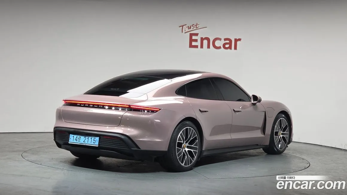 Porsche Taycan 2023 из KR, фото 10