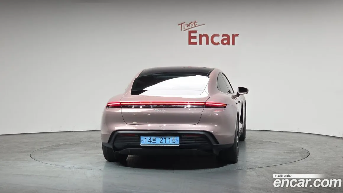 Porsche Taycan 2023 из KR, фото 2