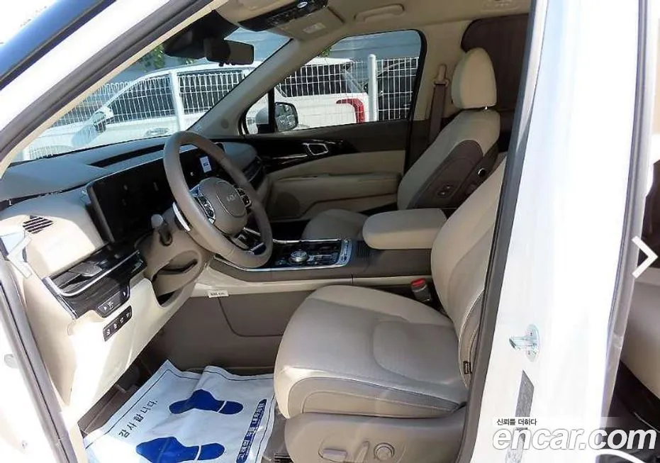 Kia Carnival — фото 10