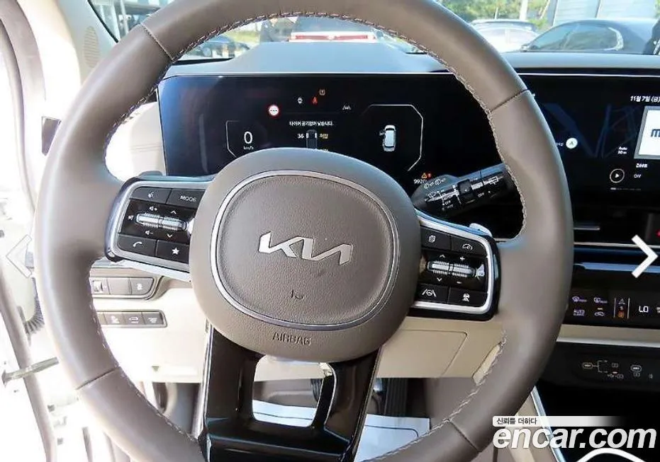 Kia Carnival — фото 4