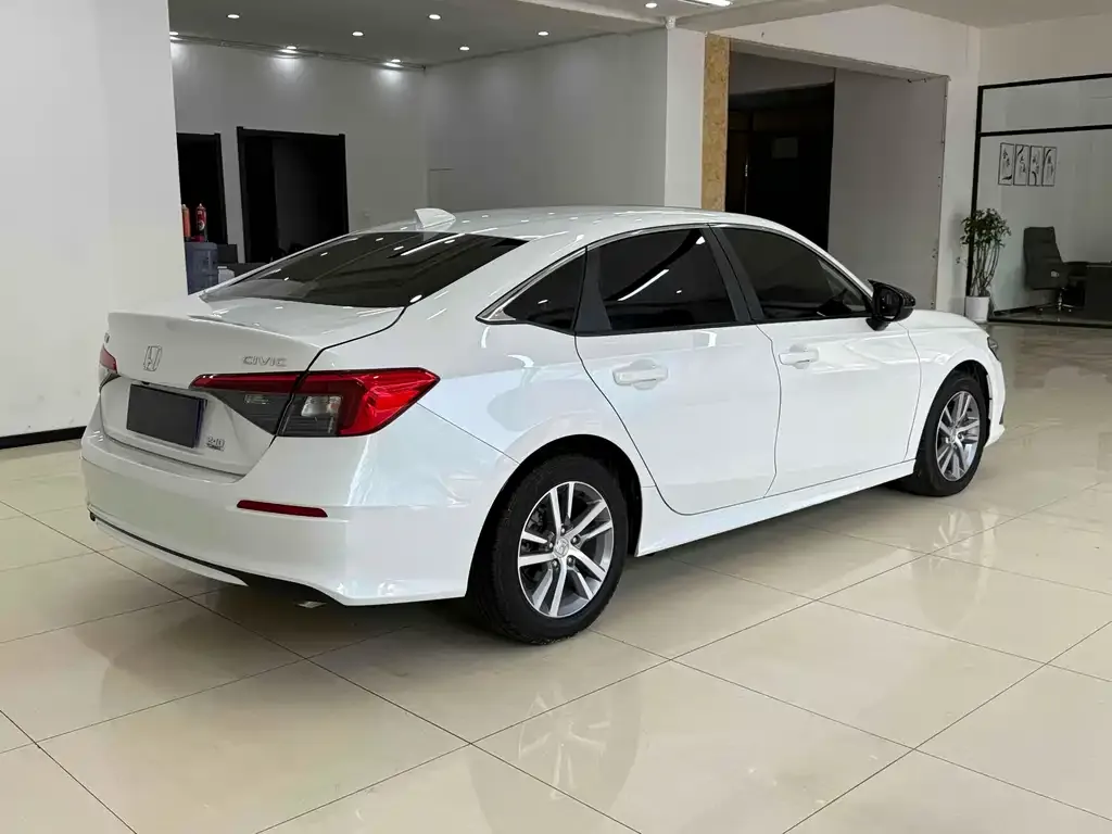 Honda Civic — фото 5
