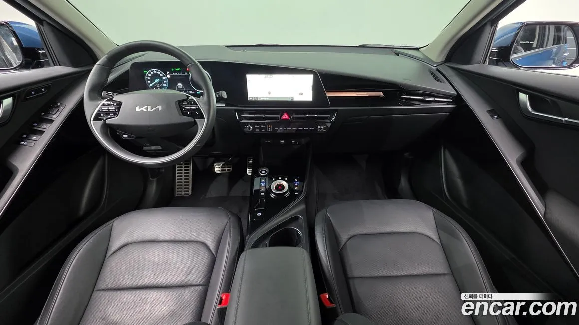 Kia Niro — фото 8