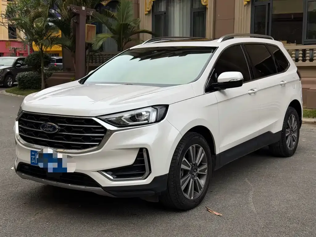 Ford Edge — фото 7