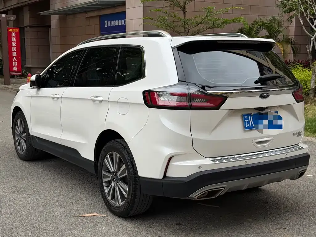Ford Edge — фото 3