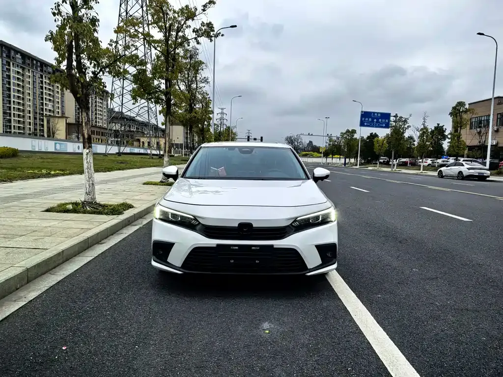Honda Civic — фото 1