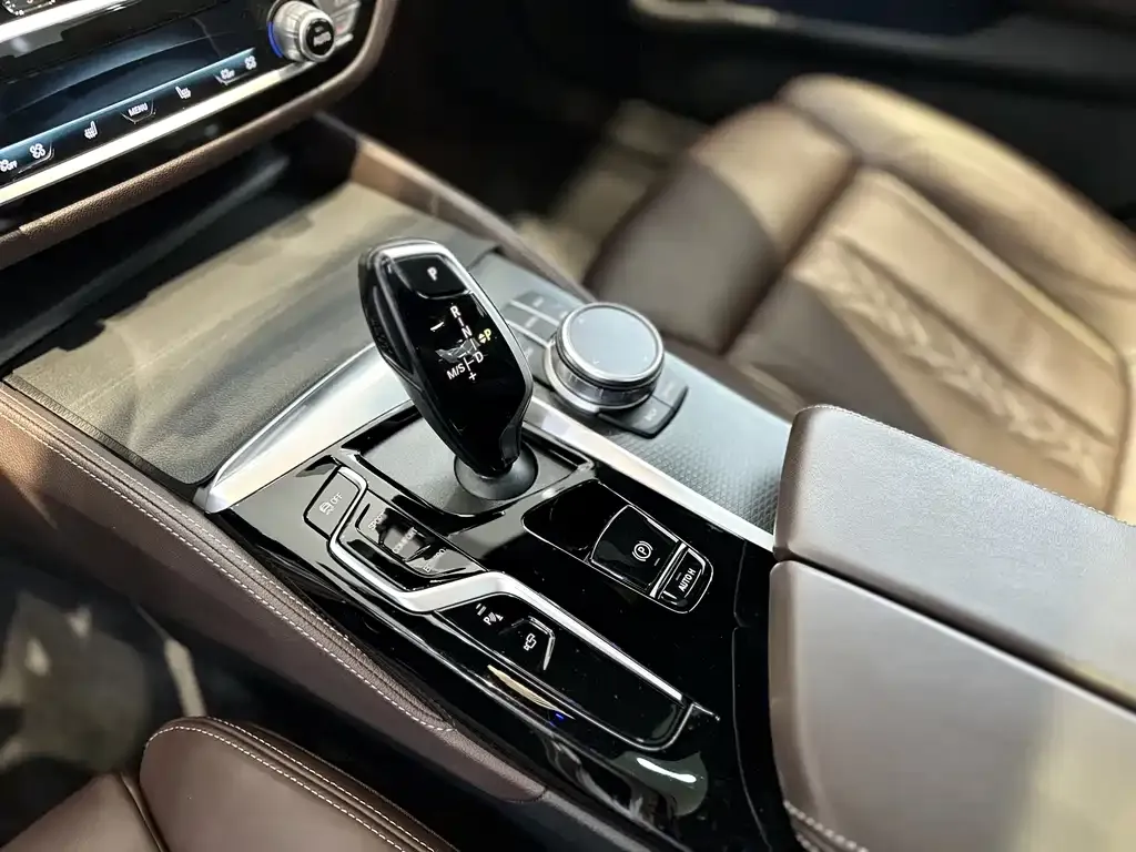 BMW 5 Series (Import) — фото 10