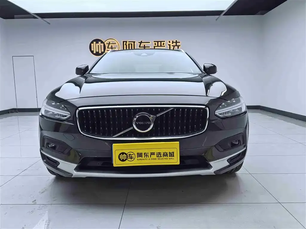 Volvo V90 — фото 1