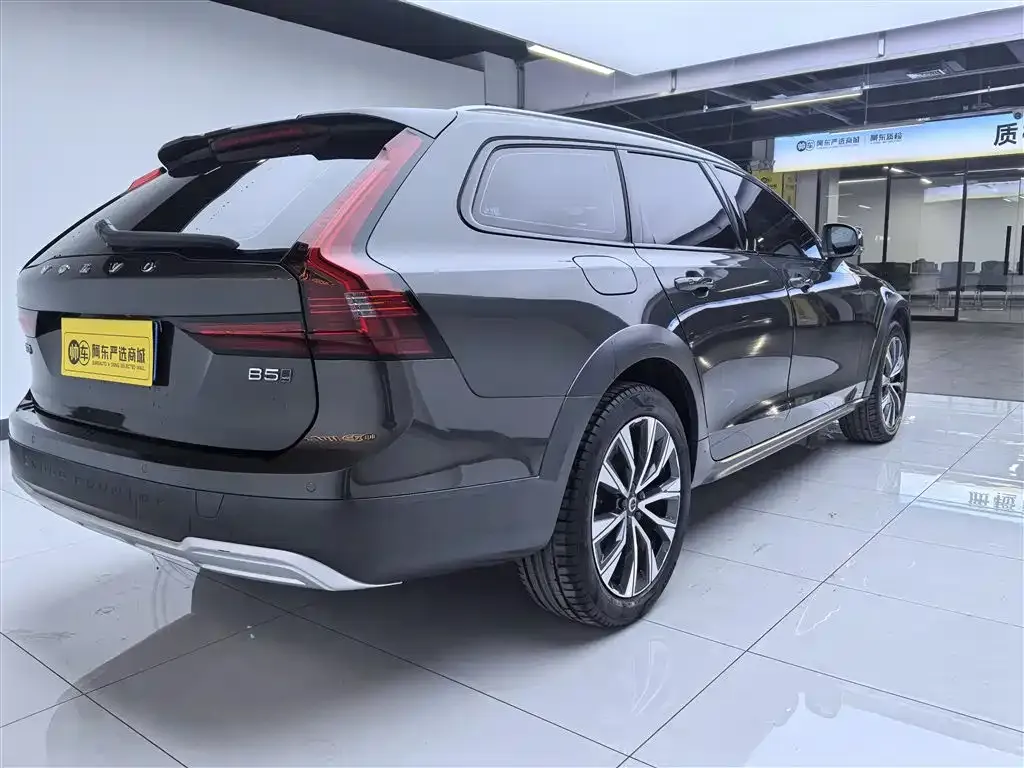 Volvo V90 — фото 6