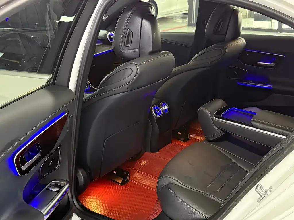 Mercedes-Benz C-Class 2024 из CN, фото 5