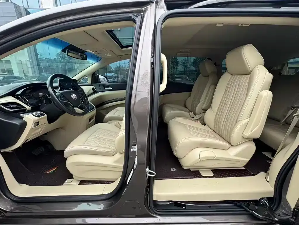 Buick GL8 2023 из CN, фото 4