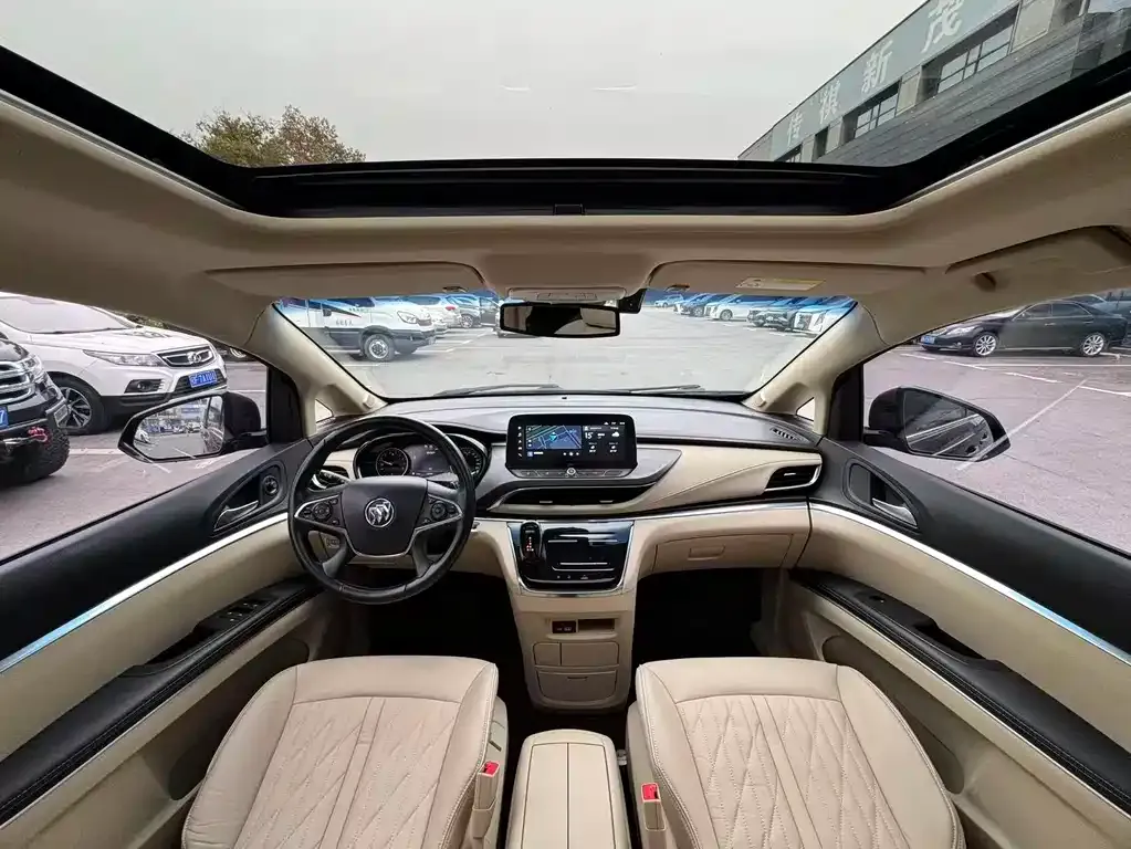Buick GL8 2023 из CN, фото 3